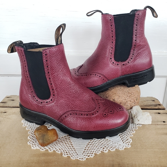 Blundstone Shoes - Berry Brogue Blundstone Wingtip High Top Boots Red Pebble Boho #1383 UK 4 | 7 US